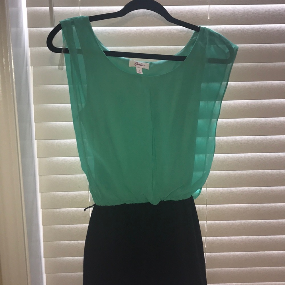 Junior girls green and black sleeveless dress